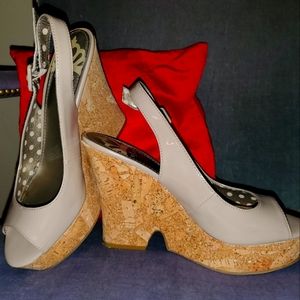 Fergalicious by Fergie 9M wedges